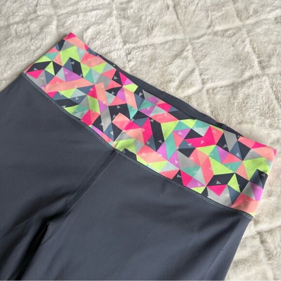 Victoria's Secret VSX | Rainbow Geometric Knockout Capris | Size Medium - Picture 4 of 12